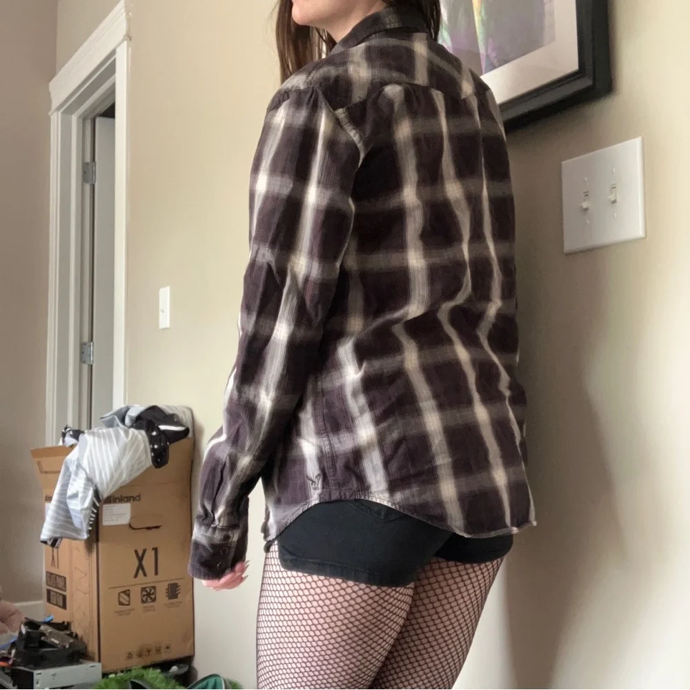 UNIQUE MONOCHROMATIC SNAP UP FLANNEL - Picture 12 of 16